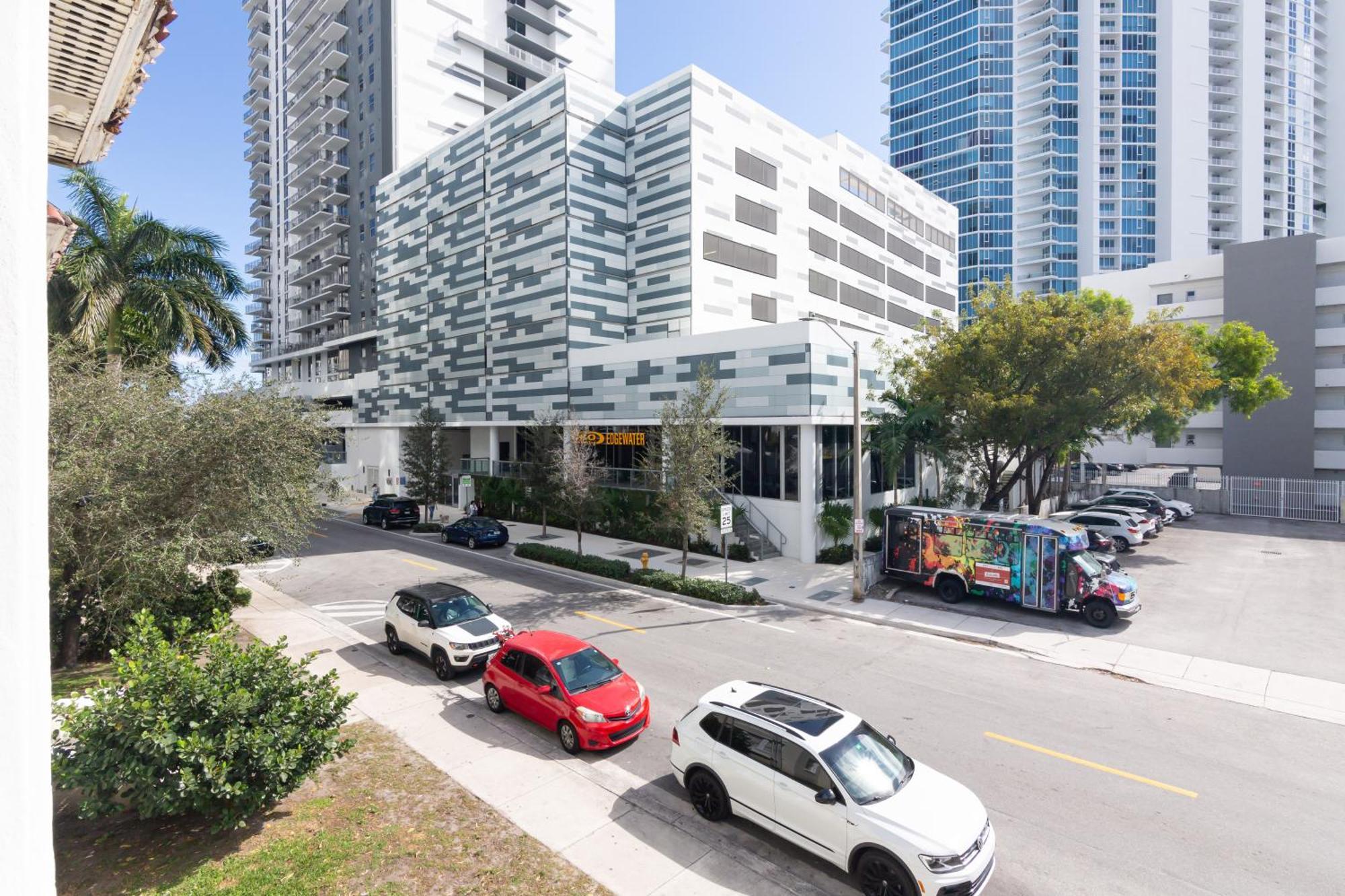 マイアミ2-Bdrm -Heart Wynwood & Edgewater- Private Parkingアパートメント エクステリア 写真